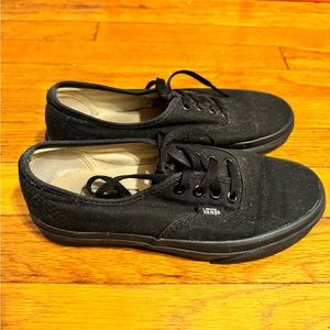 VANS - AUTHENTIC BLACK SHOE